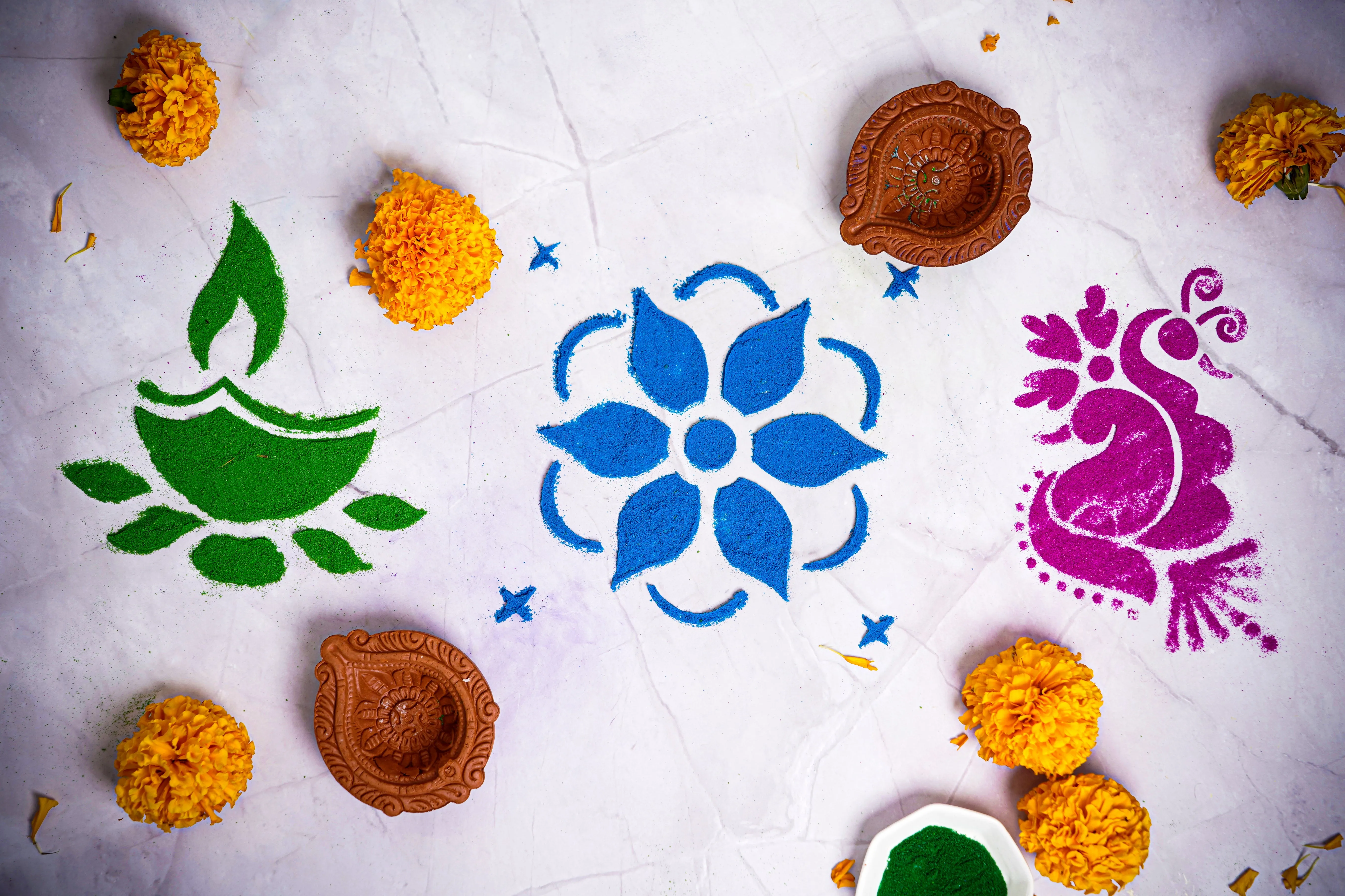 iLearnNgrow Diwali DIY Rangoli Kit - Set Of Five Stencil